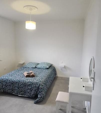 Private Room In Shared Apartment III 보베 외부 사진