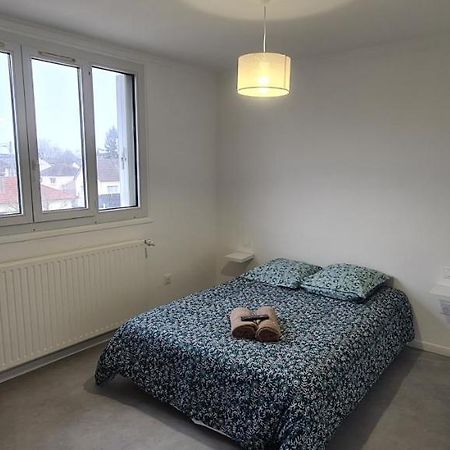 Private Room In Shared Apartment III 보베 외부 사진